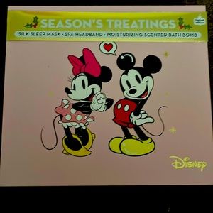The Crème Shop Disney Season’s Treatings Spa Kit